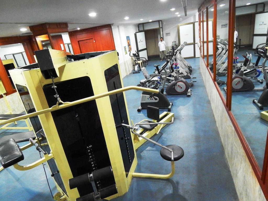 Femina Hotel Tiruchirappalli Esterno foto
