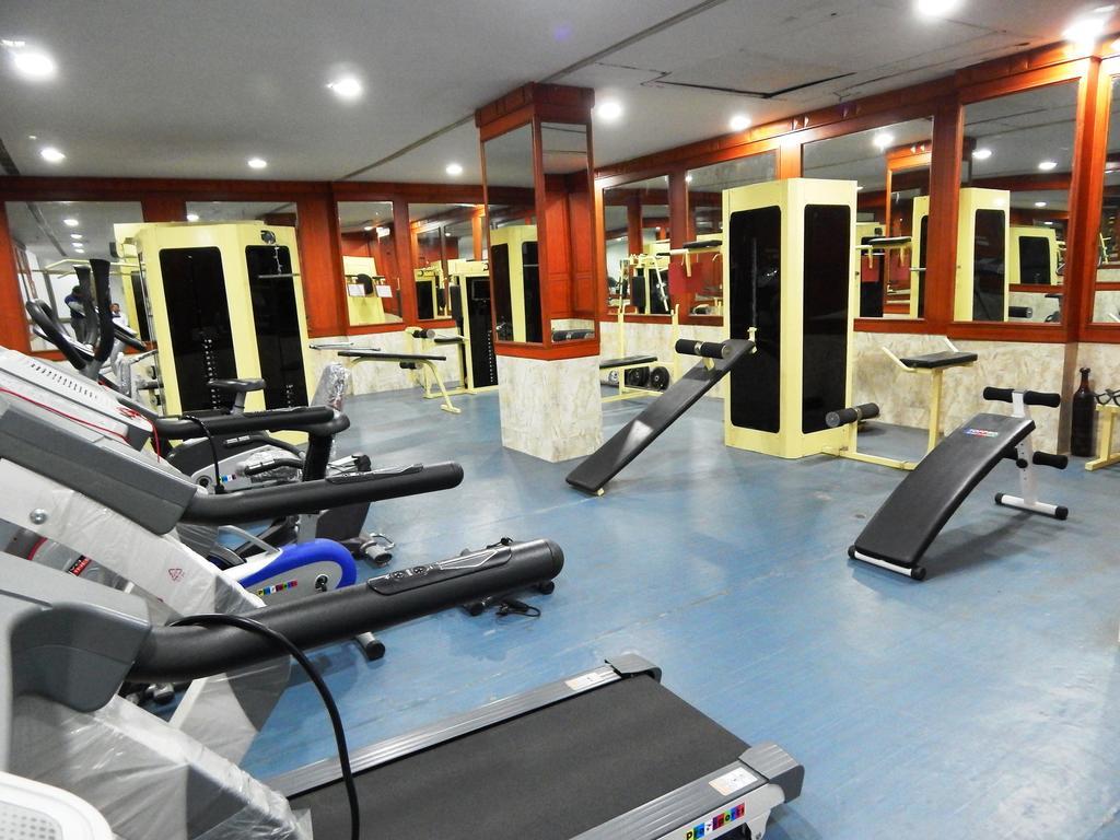 Femina Hotel Tiruchirappalli Esterno foto