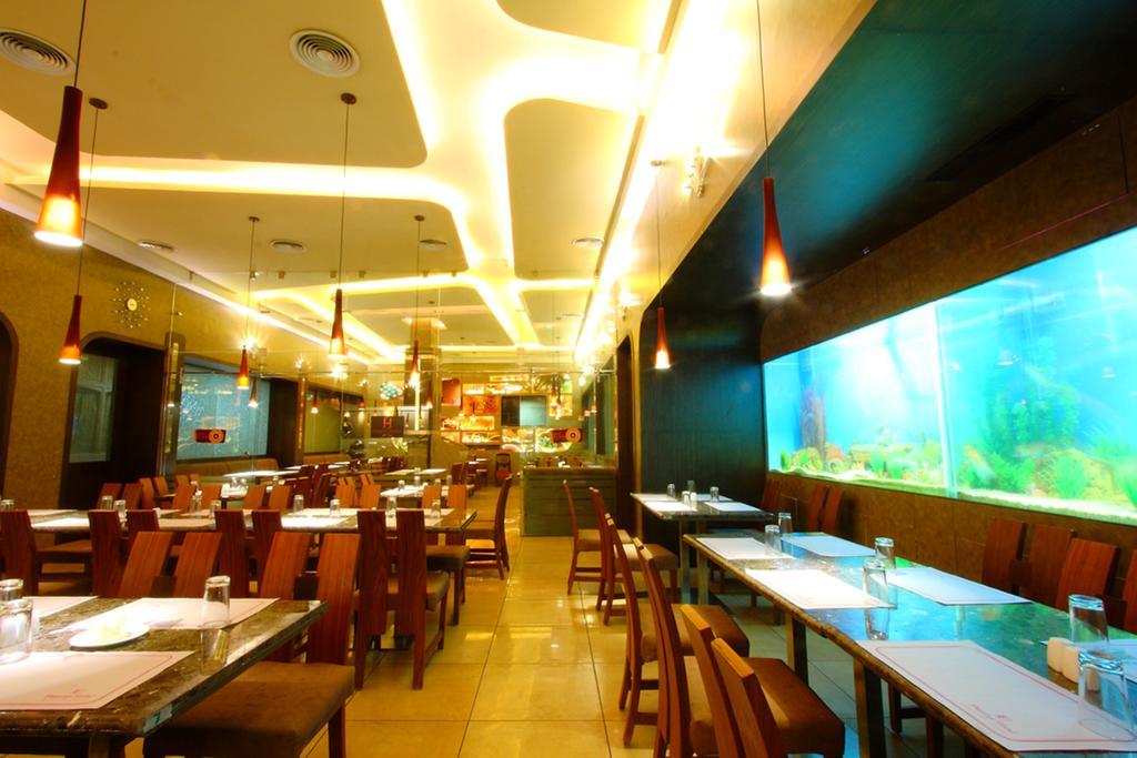 Femina Hotel Tiruchirappalli Esterno foto