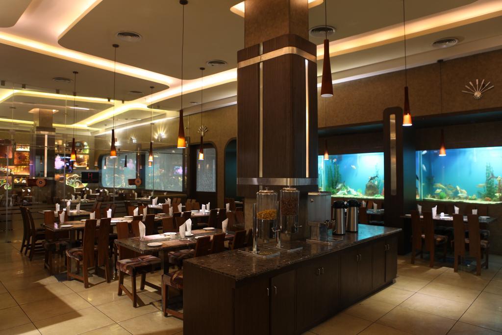 Femina Hotel Tiruchirappalli Esterno foto