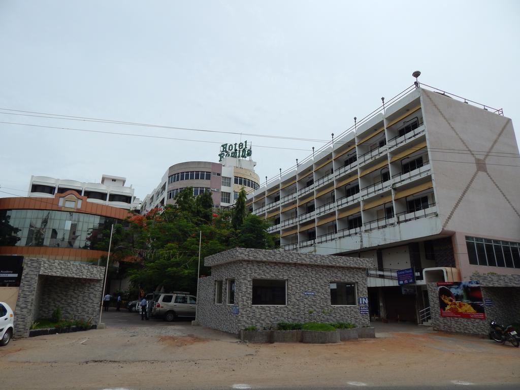 Femina Hotel Tiruchirappalli Esterno foto